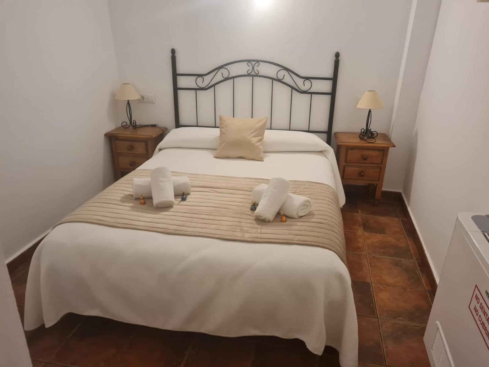 Buenache de Alarcon Casa Rural Del Pantano 4 Estrellas מראה חיצוני תמונה